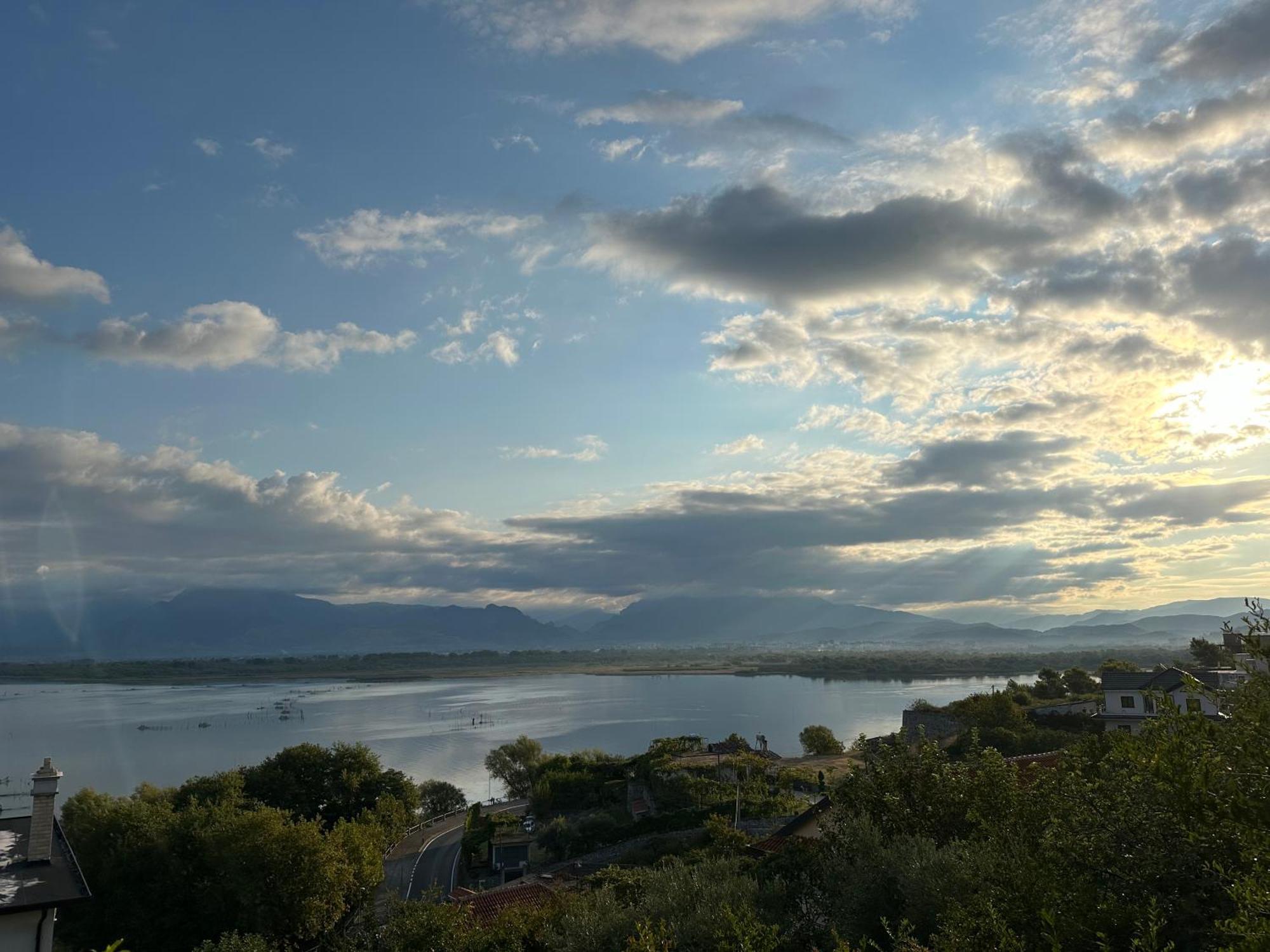 Lake Escape Villa Shiroke Shkodra Exterior foto